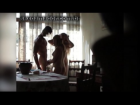 ❤️ Teman seks mengundang pria raksasa dan threesome bersamanya Pelacur pada kami