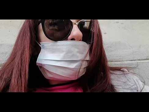 ❤️ Nicoletta membalas dendam pada tetangganya dan kencing di garasinya (Karantina Italia Khusus Covid19) Pelacur pada kami