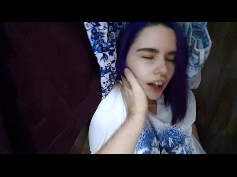 ❤️ Menemukan adikku di lemari dan membantunya cum Pelacur pada kami